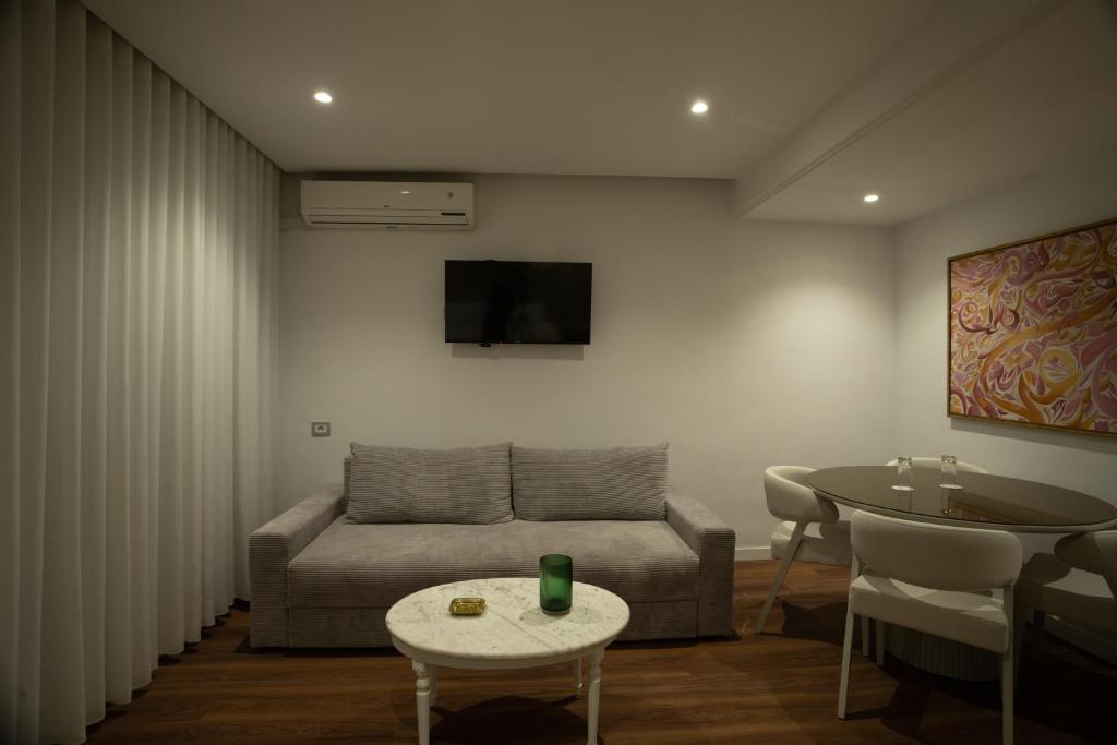 TV a/nebo společenská místnost v ubytování hotel donia sfax
