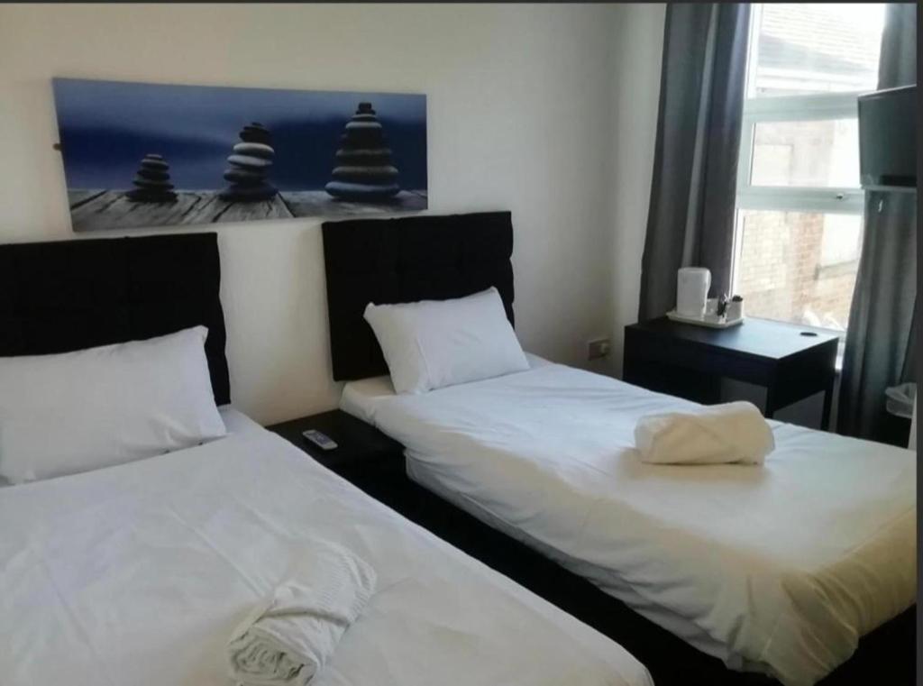 OYO Wave Crest Hotel - Resim 25