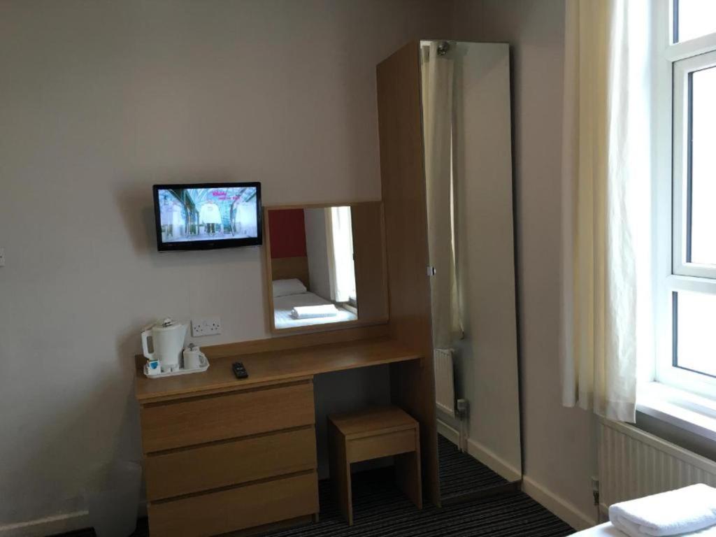 
Superior Family of 3 with view
