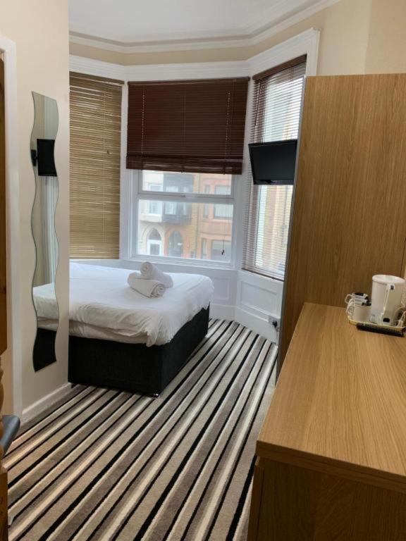 OYO Wave Crest Hotel - Resim 45