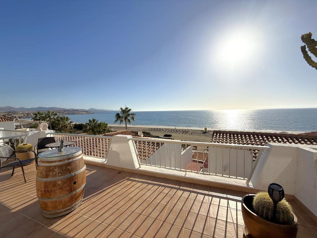 a balcony with a view of the ocean at Miramar3, Costa Calma, traumhafter Meerblick, max 2 Pers in Costa Calma