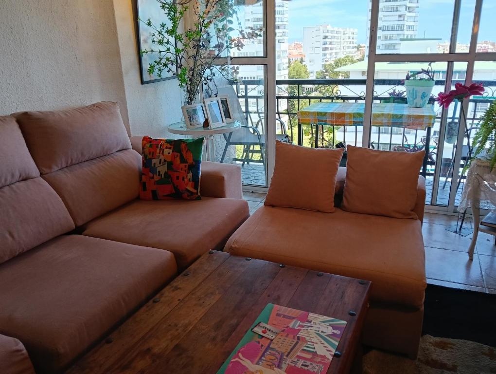 Posedenie v ubytovaní Coty's Beach, habitaciones en casa compartida