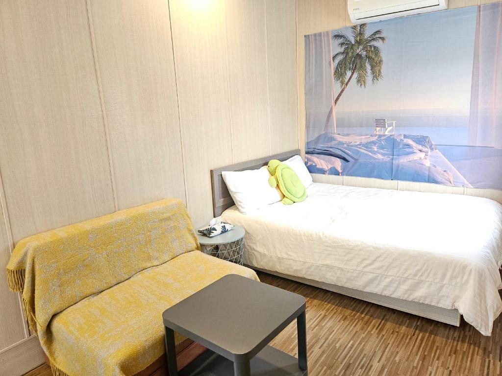 舞浪海景旅店房間的床