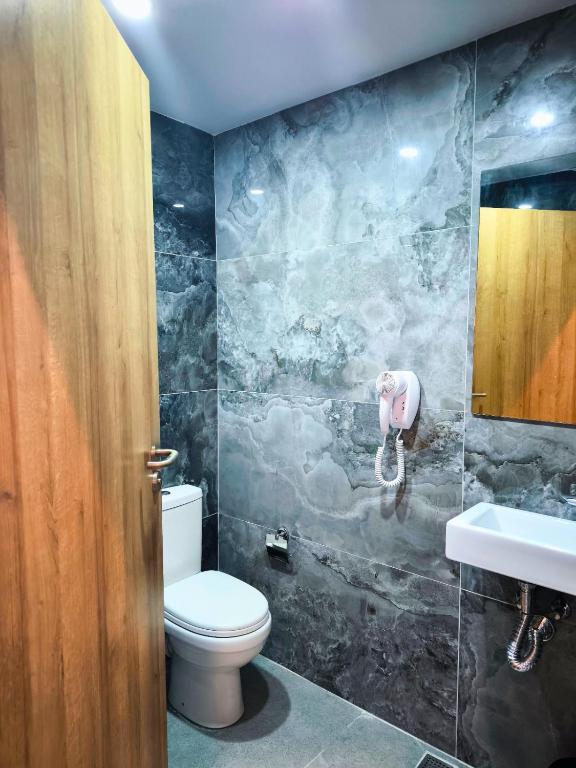 Koupelna v ubytování Spinola Hotel