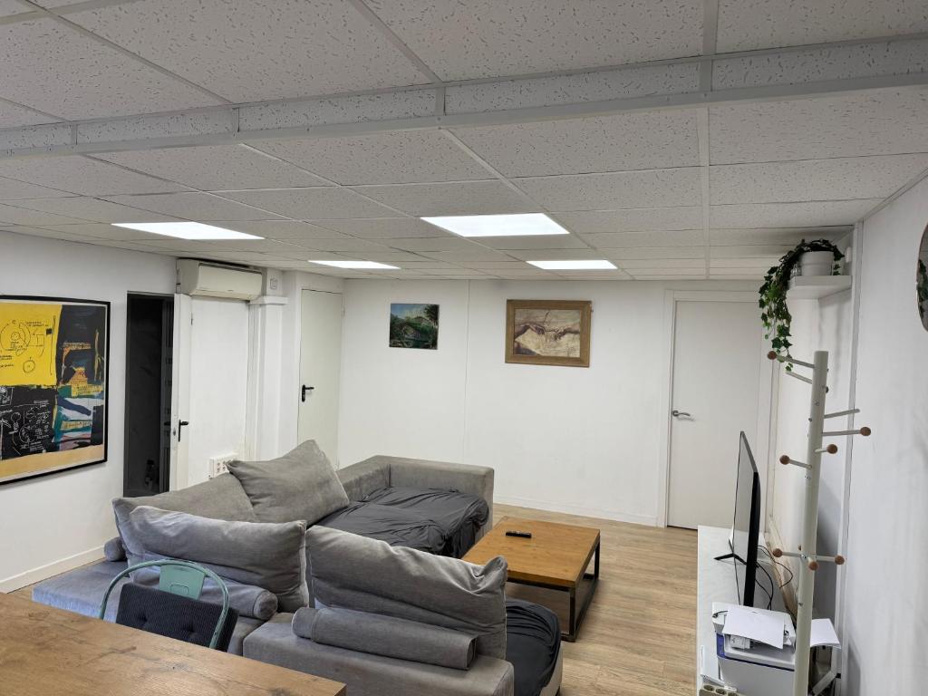 Et opholdsområde på Apartamento con Piscina en sant Cugat del valles