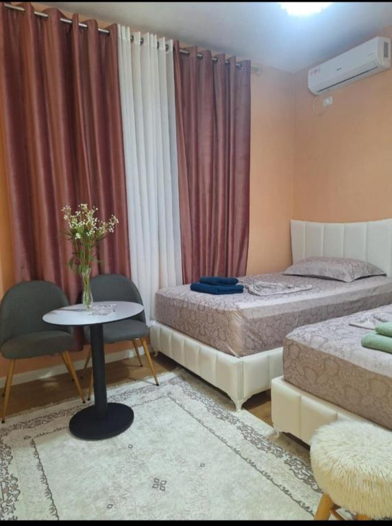 Postel nebo postele na pokoji v ubytování Guest home Guri