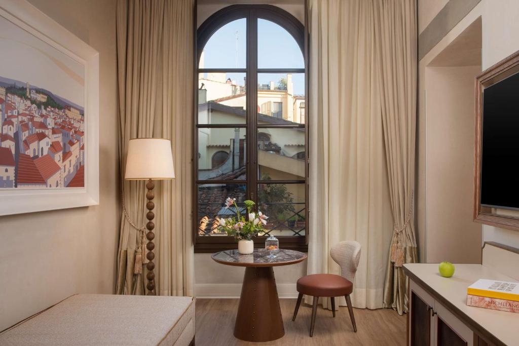 Posezení v ubytování NH Collection Firenze Porta Rossa