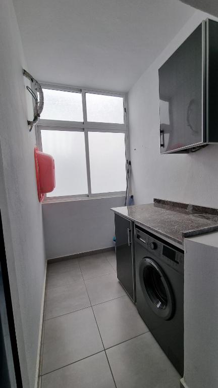 Kuchyň nebo kuchyňský kout v ubytování Appartement luxueux - Piscines, Plage 300m, Résidence fermée