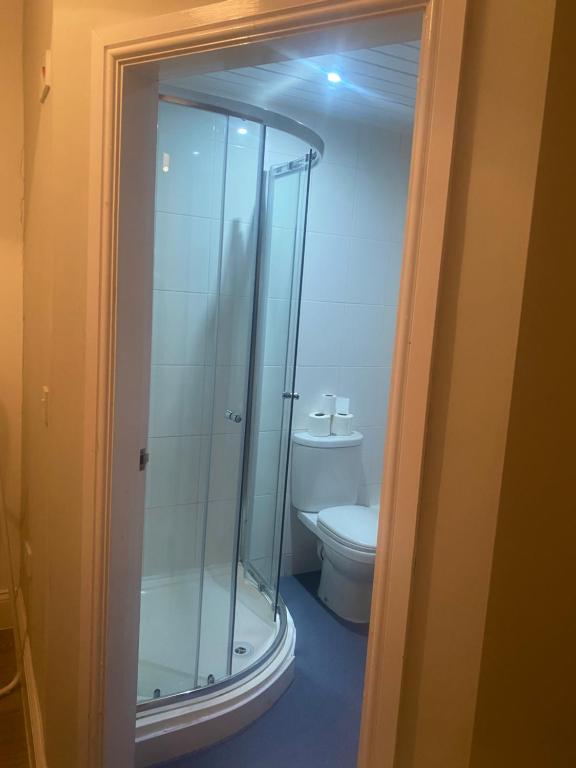 The Clifton Hotel Newcastle - 三人间 - 带私人浴室