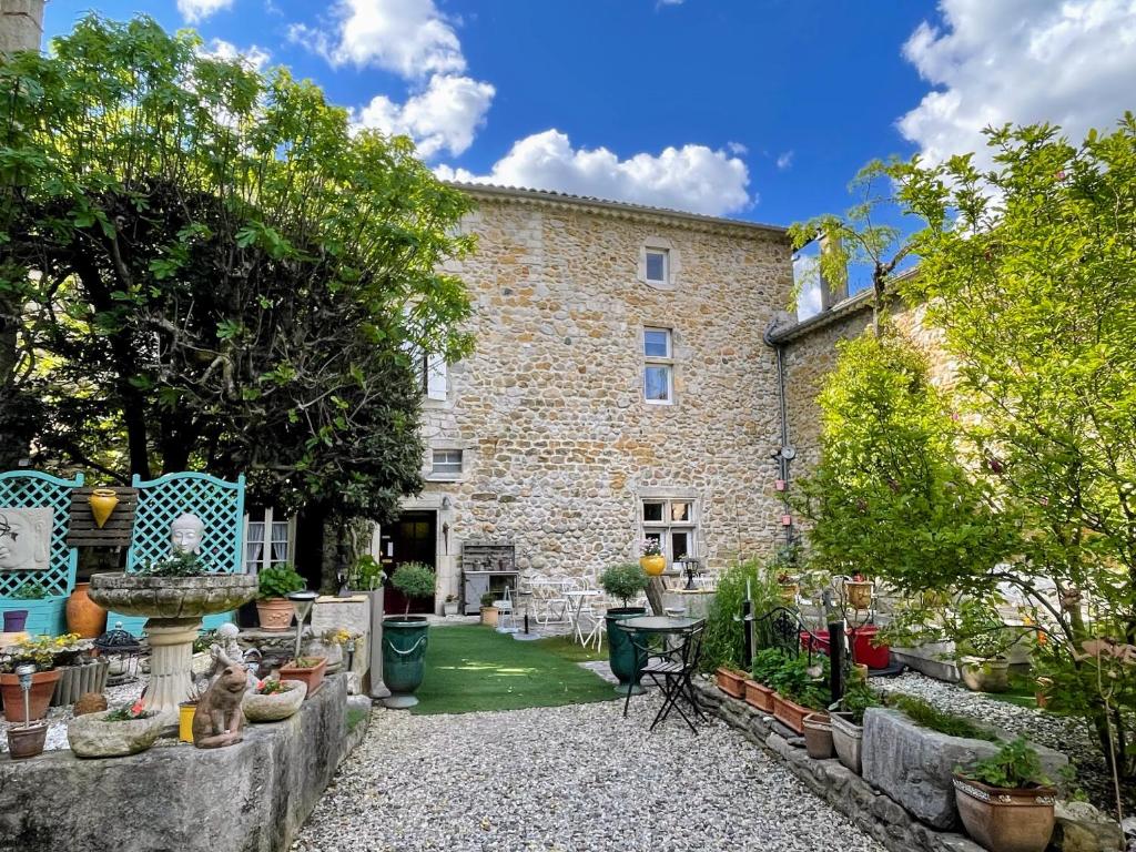 Zahrada ubytování Le Manoir du Raveyron