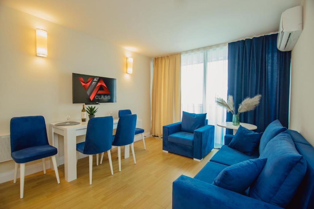 TV a/nebo společenská místnost v ubytování VIP CLASS ꙳ ORBI CITY