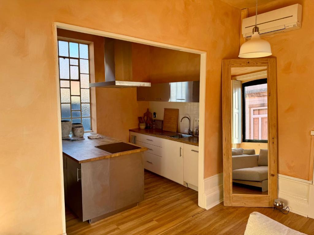 Η κουζίνα ή μικρή κουζίνα στο Slow Being Apartment Stays in Matosinhos