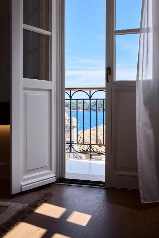 Nespecifikovaný výhled na moře nebo výhled na moře při pohledu z hotelu