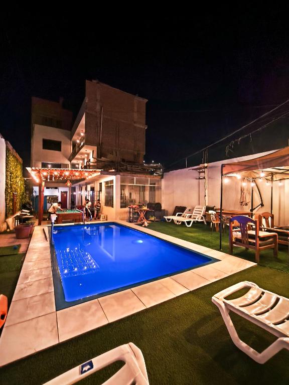 Bazén v ubytování CASA RICARDO PALMA con PISCINA nebo v jeho okolí