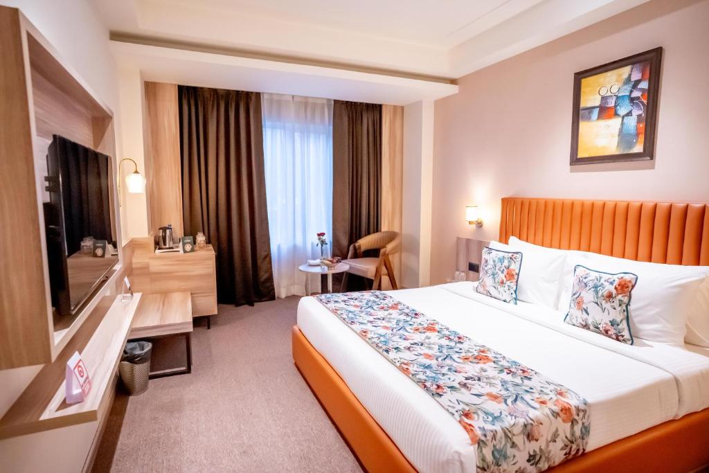 فضای داخلی ASTER GRAND BY ZENQ Saket در دهلی نو - تصویر ۳