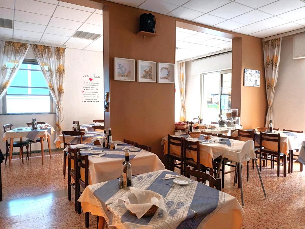 Restaurace v ubytování Hotel Lariana