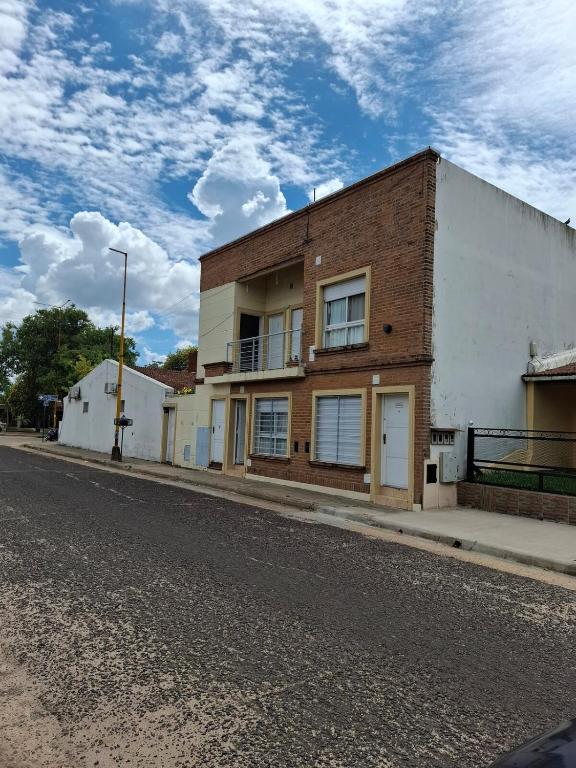 a building on the side of a street at Carballo de Cereixo - Solo con seña in Federación