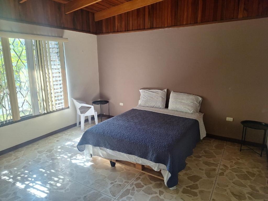 Postel nebo postele na pokoji v ubytování Luca hostel