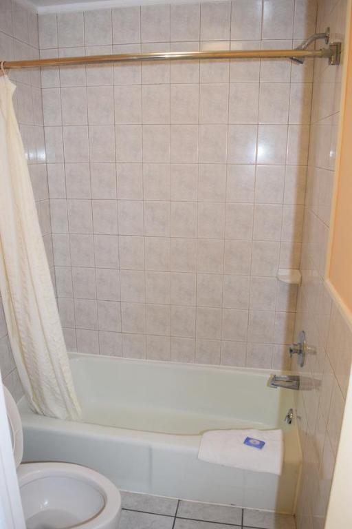 Fort Eustis Inn - Cuarto King