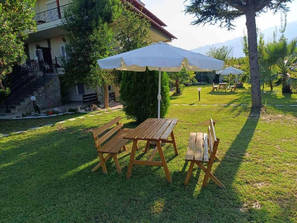 Zahrada ubytování SPIROS APARTMENTS