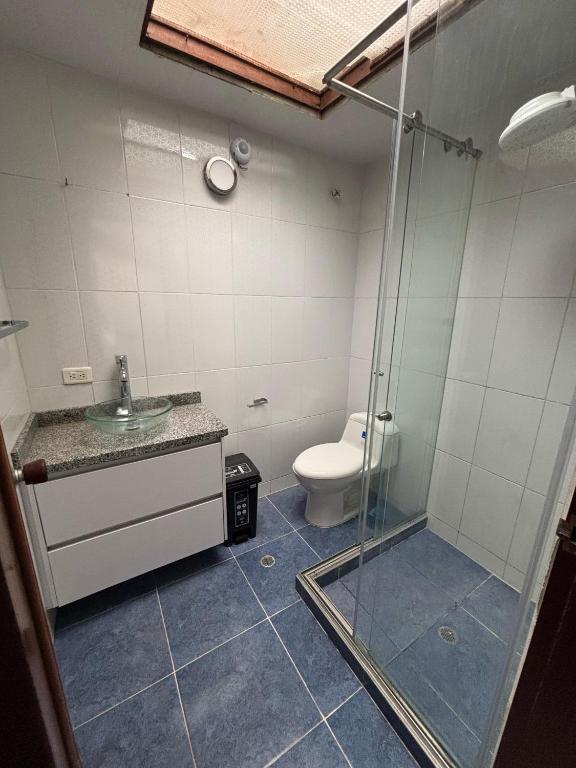 Koupelna v ubytování Kuyay Yachi Hostel