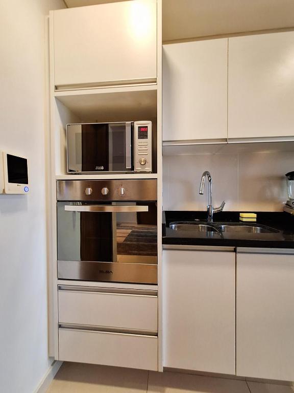 Kuchyň nebo kuchyňský kout v ubytování Skyline Suite 180m2 Luxus