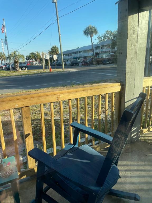 Balkón nebo terasa v ubytování Cedar Key Turtle 132