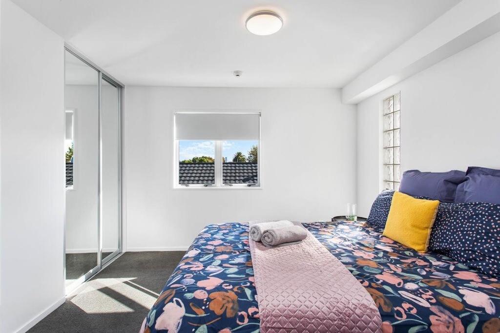 Handy CBD Covered Free Parking Gym 2 Bdrm - Resim 8