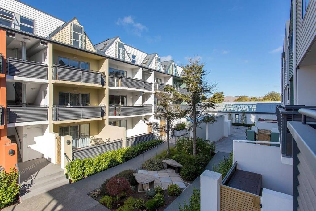 Handy CBD Covered Free Parking Gym 2 Bdrm - Resim 7