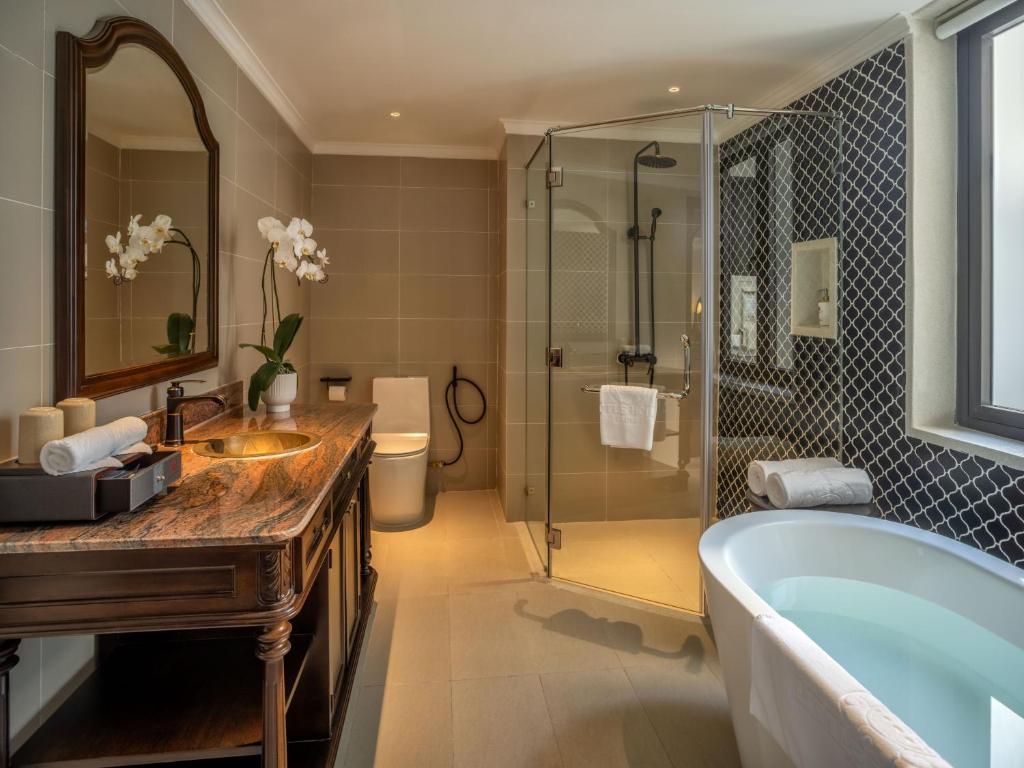 Senior Residence Suite - Free daily 30-min foot massage per pax