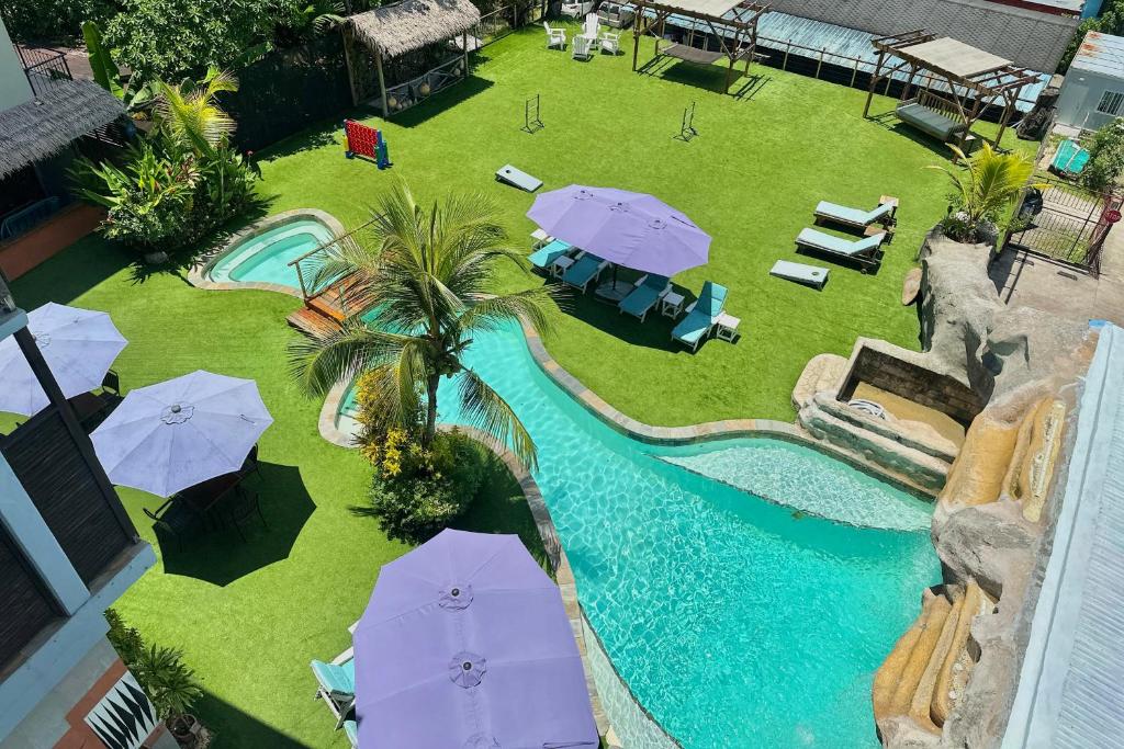 Bazén v ubytování Palau Central Hotel nebo v jeho okolí