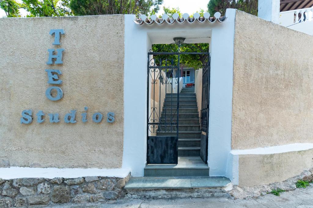 Fotografie z fotogalerie ubytování Theo Studios & Apartments v destinaci Spetses