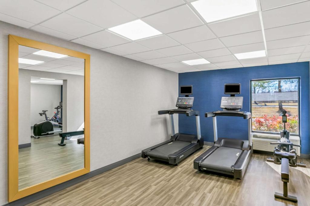 Hampton Inn Bowie photo