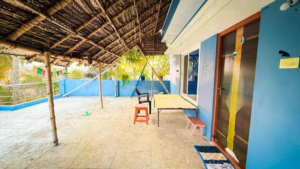 Piscina di NAKSHATHRA Guest House 2BHK o nelle vicinanze