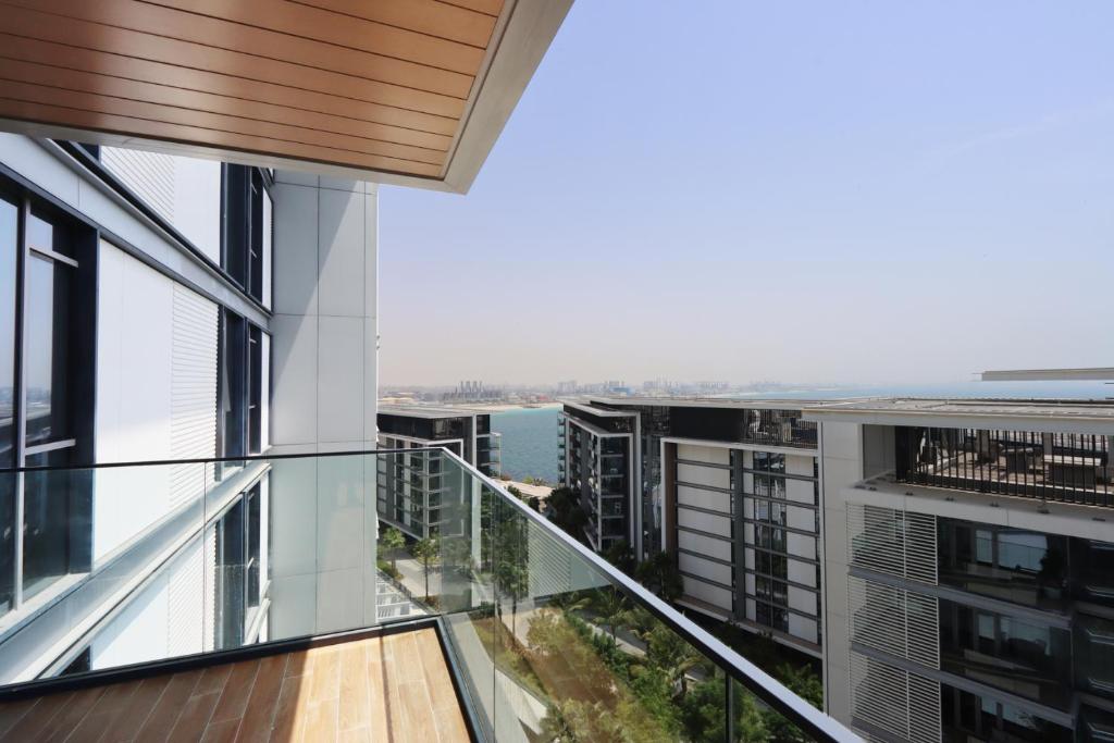 Balkón nebo terasa v ubytování Bluewaters Island - High-Floor 1 Bedroom Suite by Livbnb