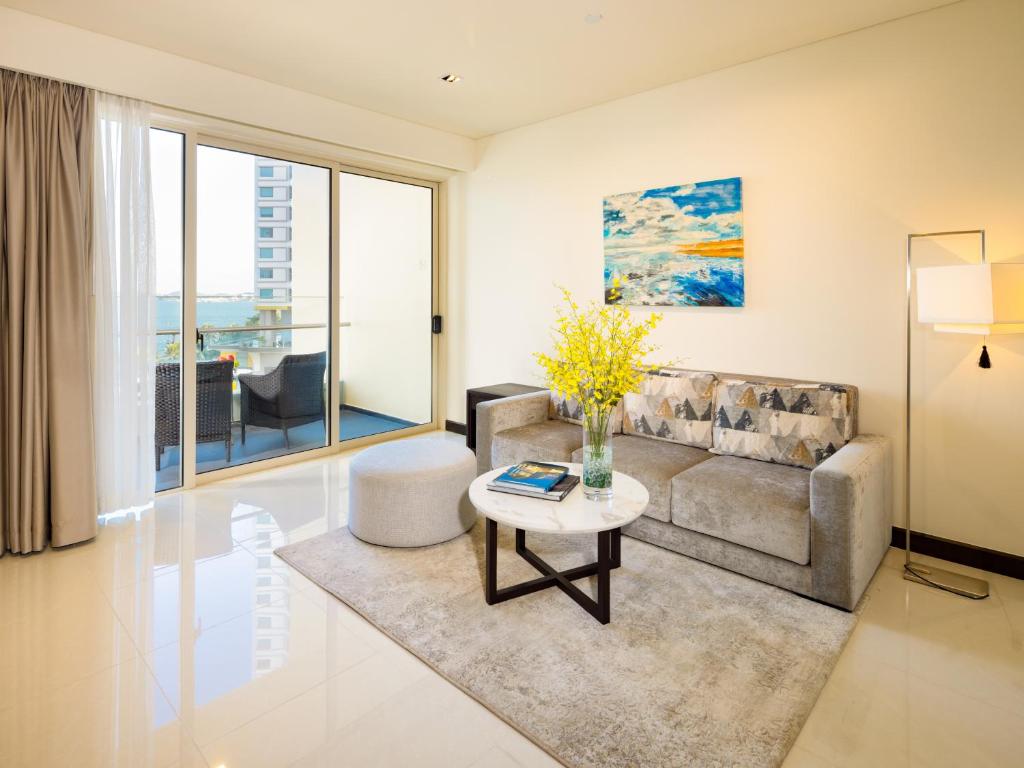 Khu vực ghế ngồi tại The Costa Nha Trang Residences