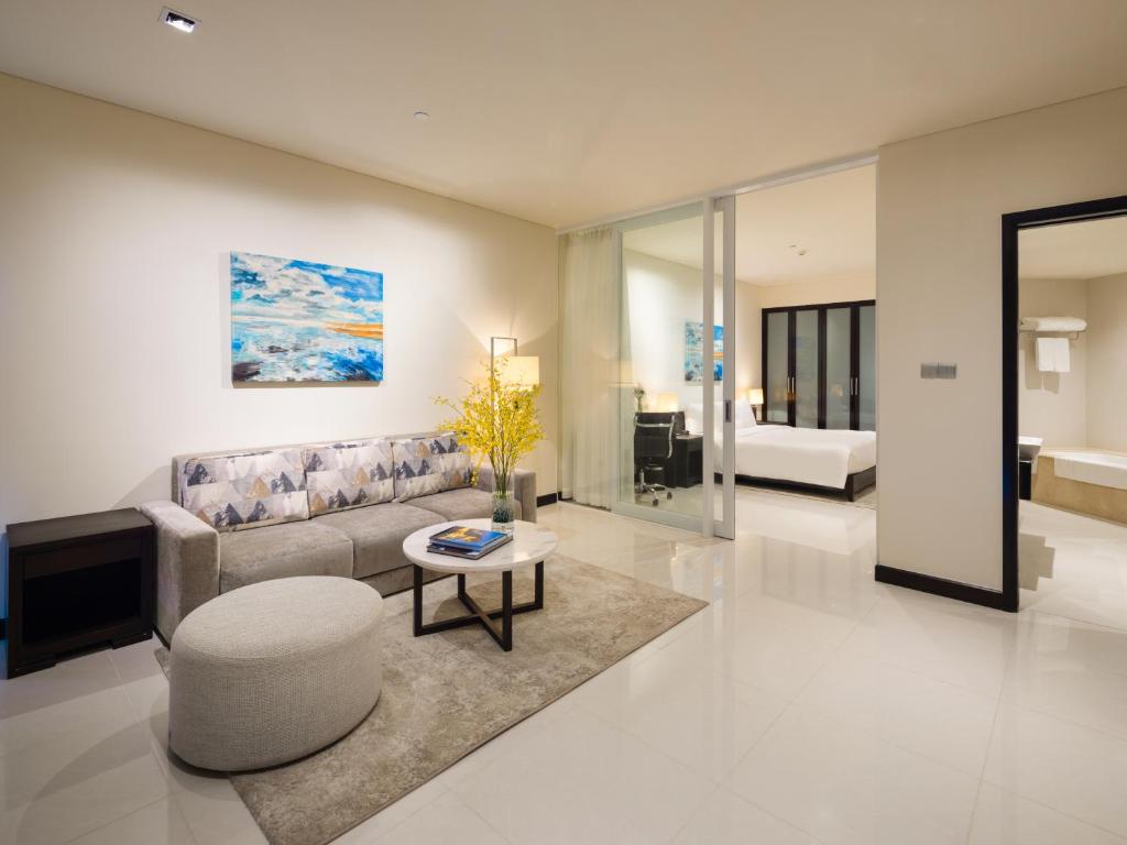 Khu vực ghế ngồi tại The Costa Nha Trang Residences