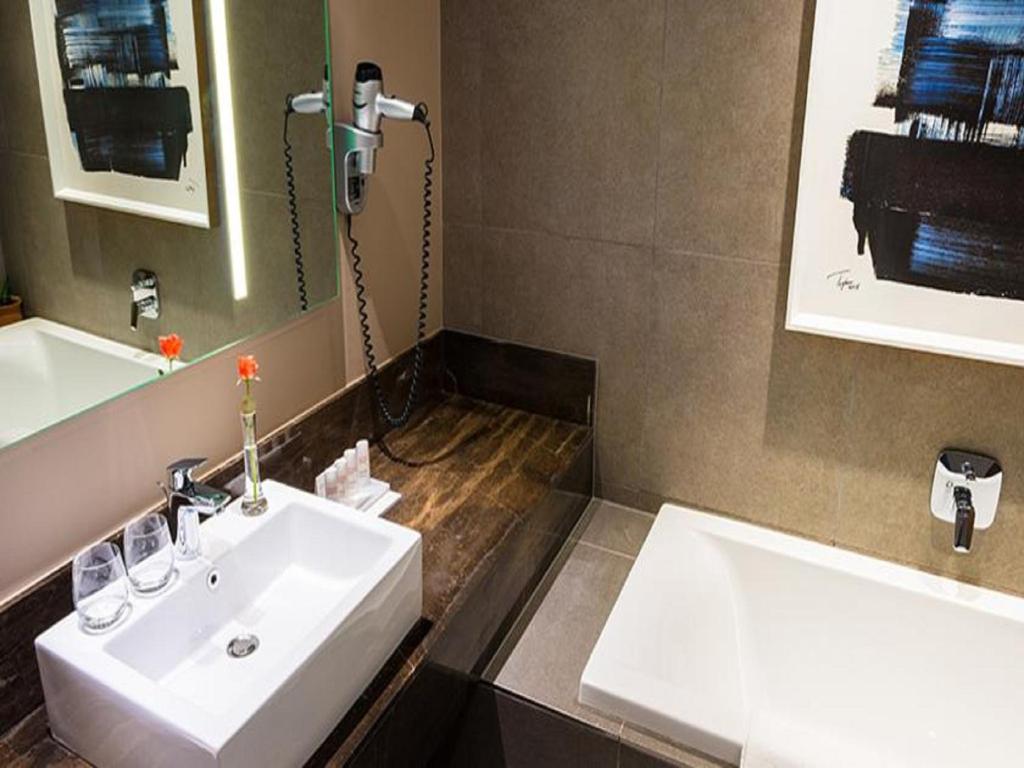 Hotel 2 Fevrier - Quarto Classe Empresarial
