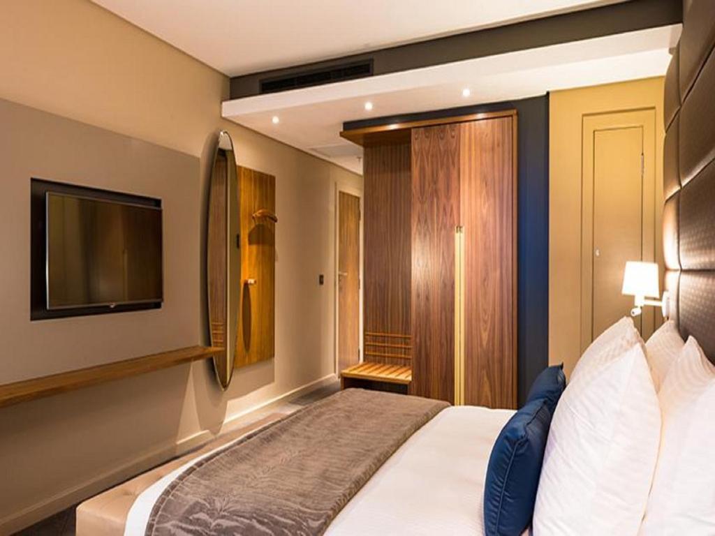 Hotel 2 Fevrier - Suíte Júnior