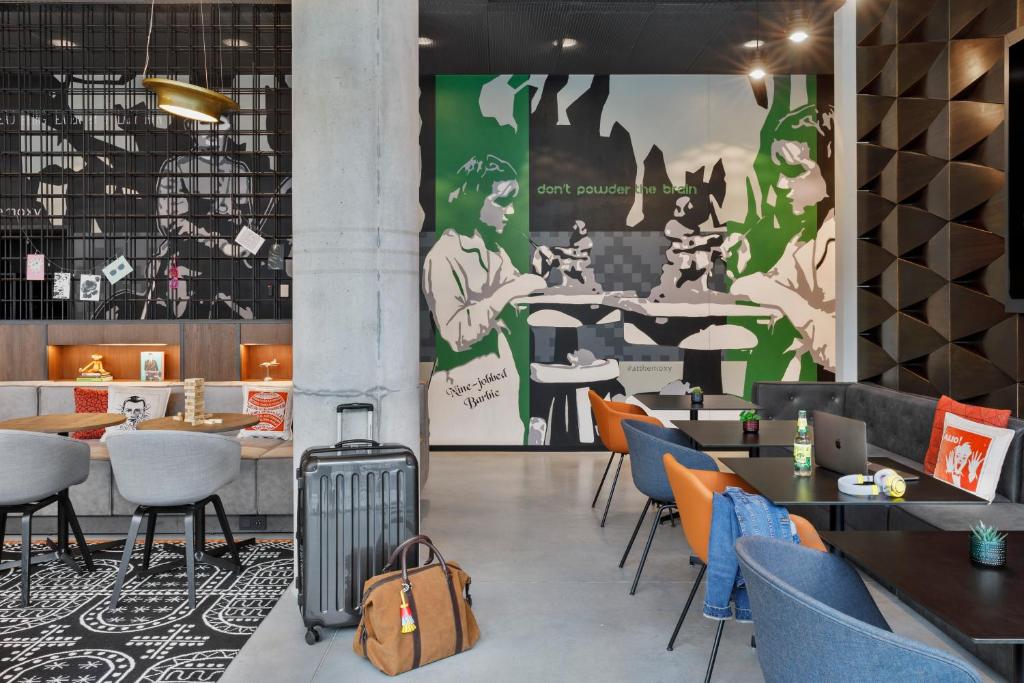 Posezení v ubytování Moxy Kaunas Center