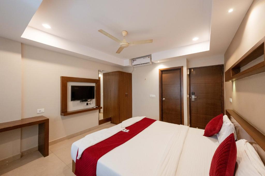 REGALIA INN &SUITES - Budget Double Room