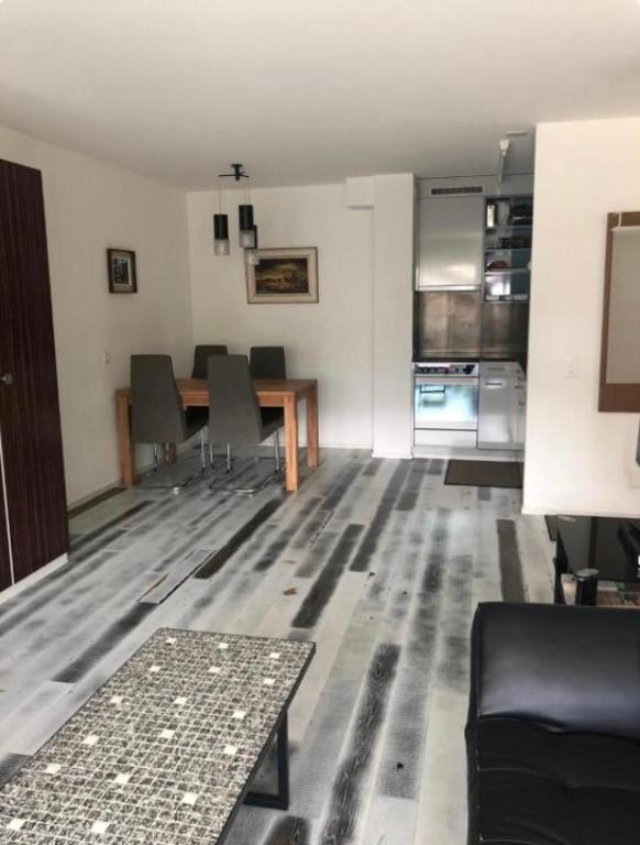 Uma área de estar em Apartment Zayetta