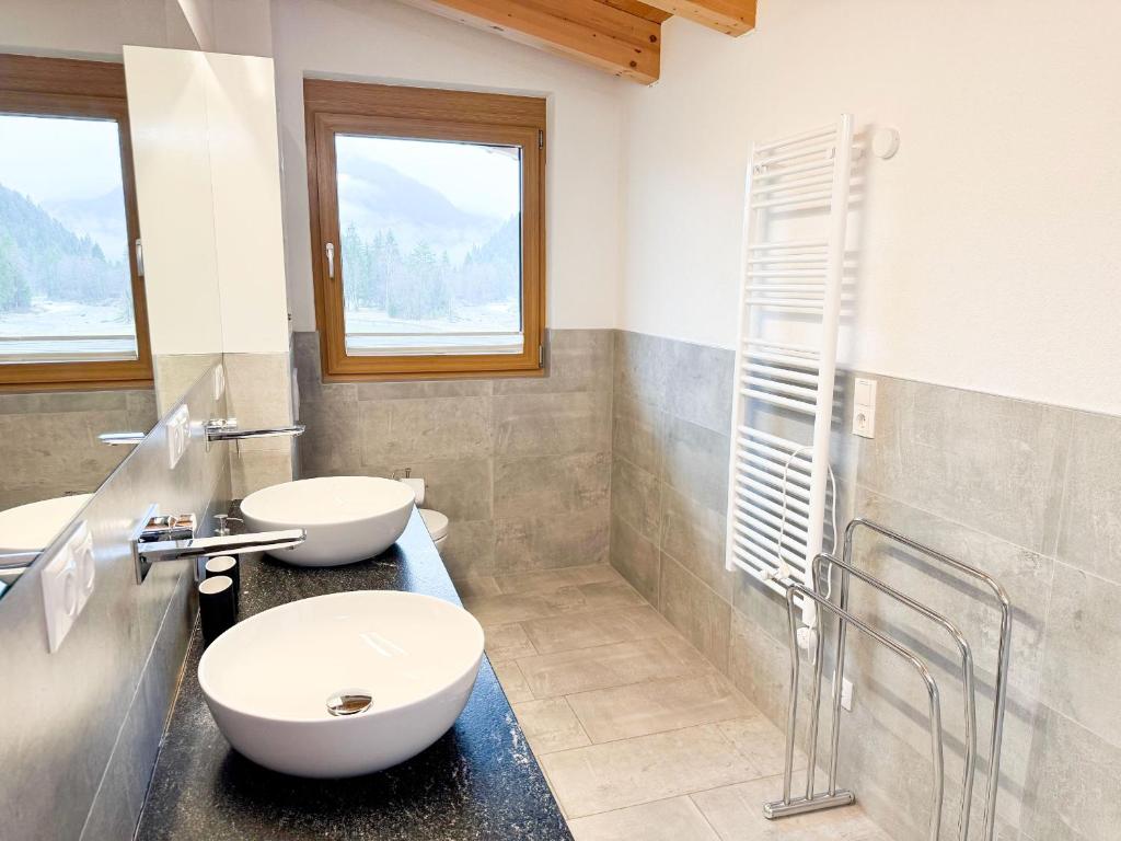 Kúpeľňa v ubytovaní Alpenchalet im Leutaschtal