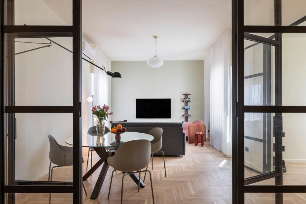 Μια τηλεόραση ή/και κέντρο ψυχαγωγίας στο Lilium Luxury Apartment