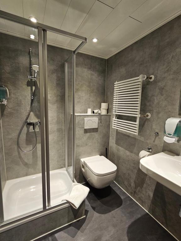 Gasthof goldener Engel - Habitación Doble Con Baño Privado Externo