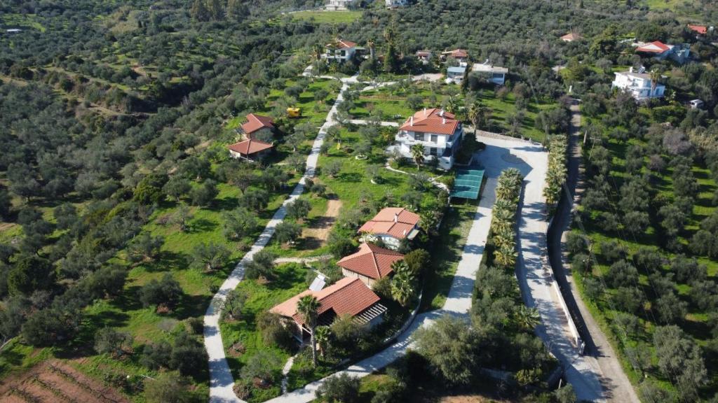 Letecký snímek ubytování Elena Bungalows