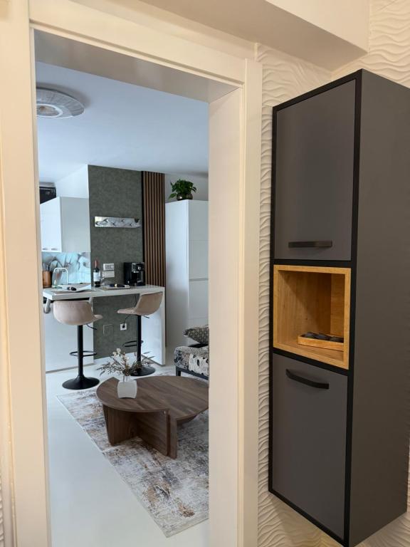 Kuchyň nebo kuchyňský kout v ubytování Apartmani Beril Lux