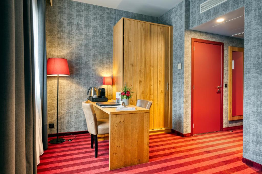 Kuchyň nebo kuchyňský kout v ubytování Hotel Verviers Van der Valk