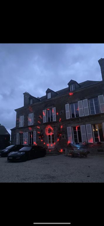 Photo de la galerie de l'établissement la Robiniere minimun 2 nuitées, à Saint-Cyr-en-Pail