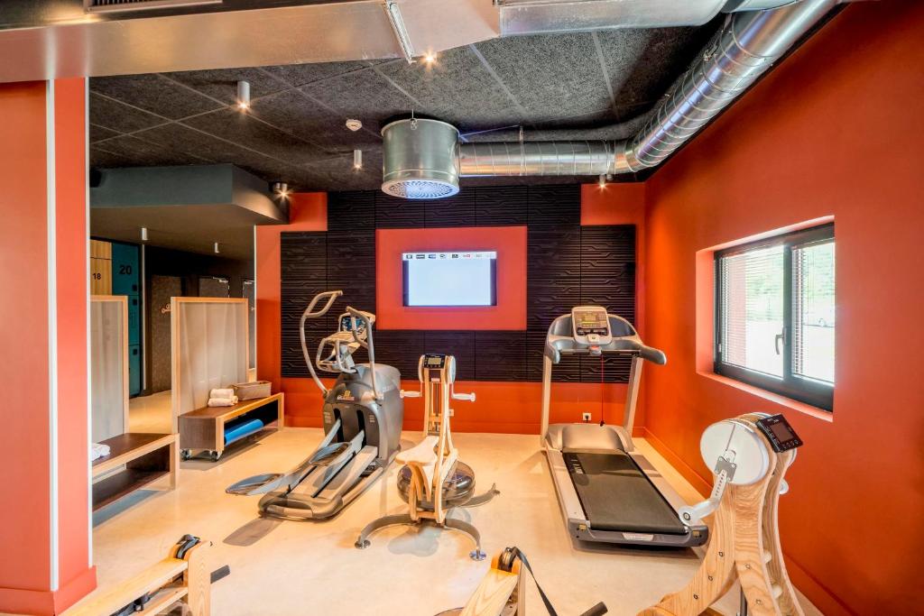 Fitness centrum a/nebo fitness zařízení v ubytování Nomad Paris Roissy CDG
